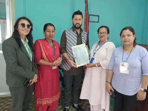 ईसीडी शिक्षकले बुझाए प्रधानमन्त्री प्रचण्डदेखि रवि लामिछानेसम्मलाई ज्ञापनपत्र